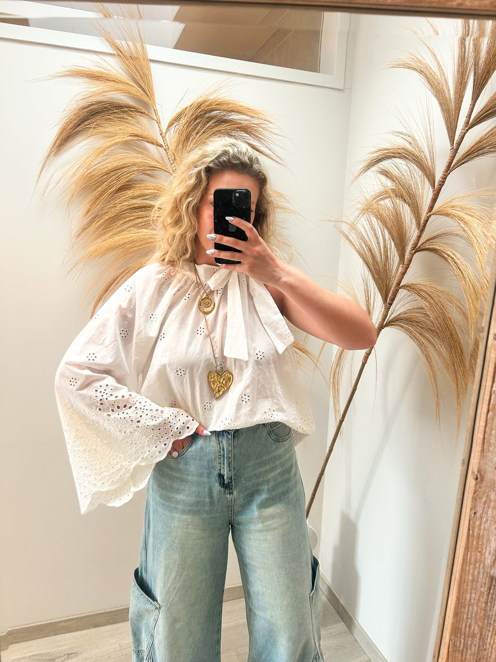 Allie sleeveless blouse