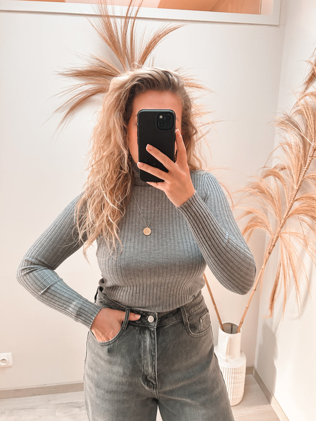 Turtle neck top grey