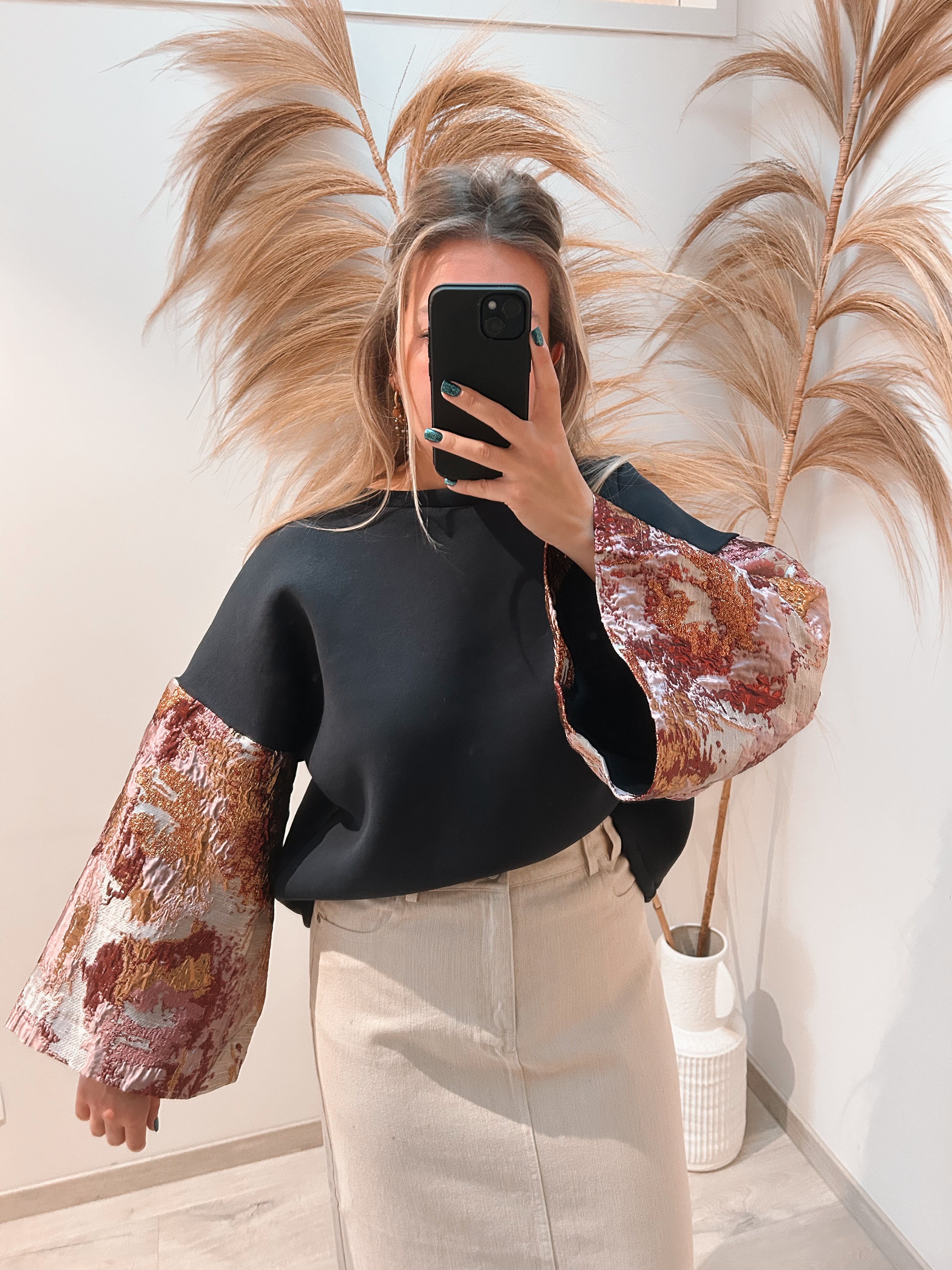 Coralie sweater met detailmouw - donkerblauw