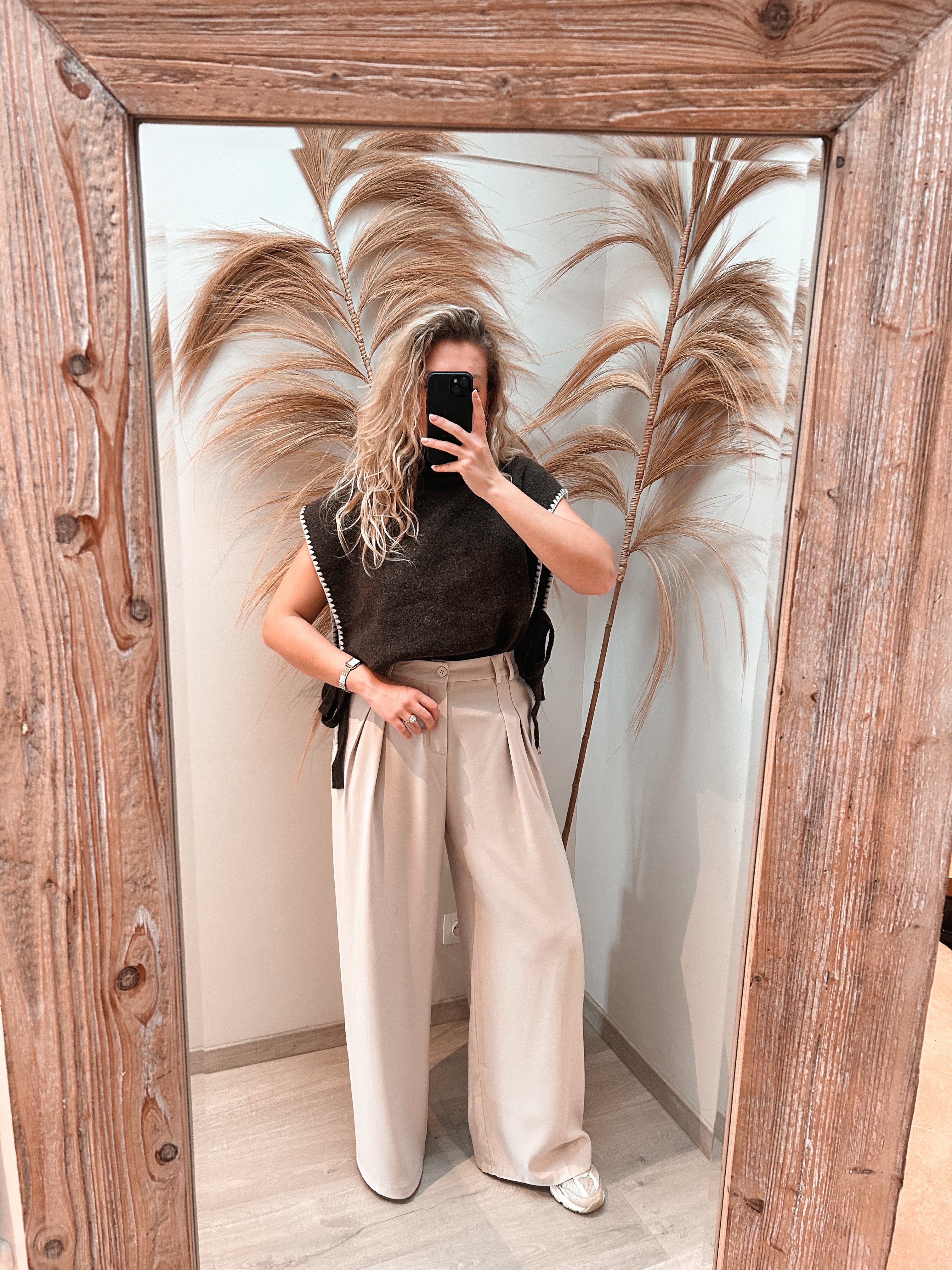 Classic Eva beige pants